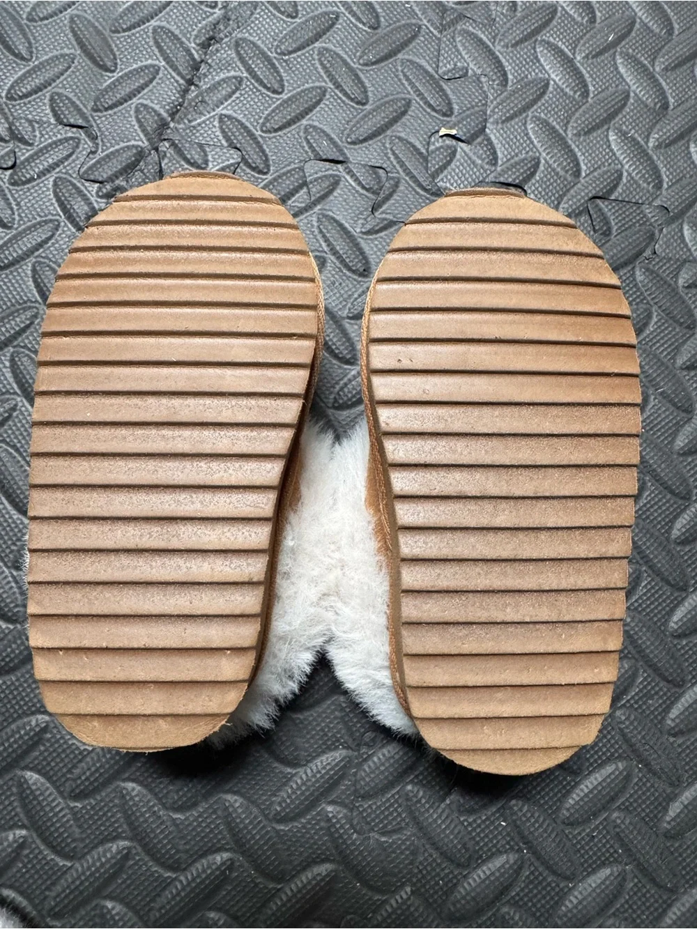 Toddler Girls' Tan Faux-Shearling Slippers